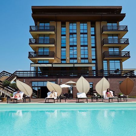 Superior Golf And Spa Resort Jarkov Exterior foto