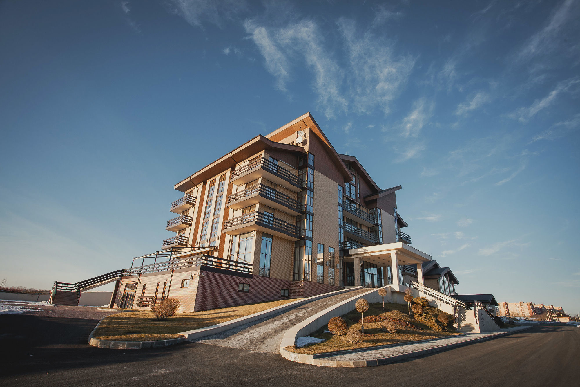 Superior Golf And Spa Resort Jarkov Exterior foto