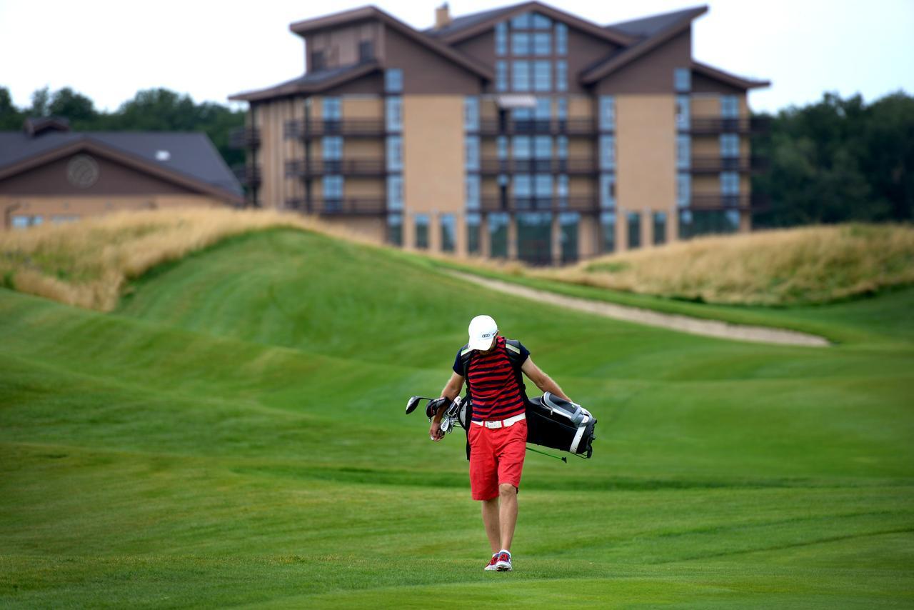 Superior Golf And Spa Resort Jarkov Exterior foto