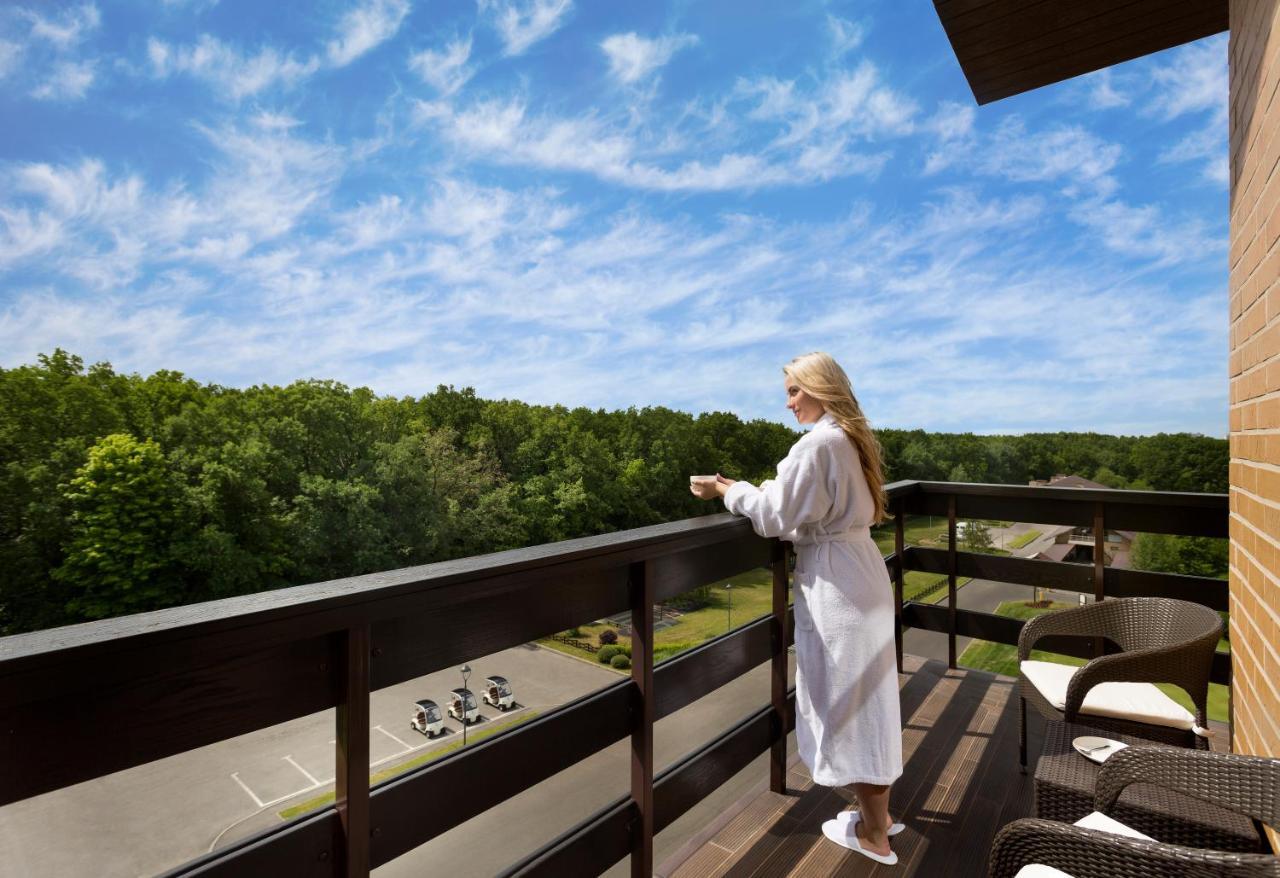 Superior Golf And Spa Resort Jarkov Exterior foto