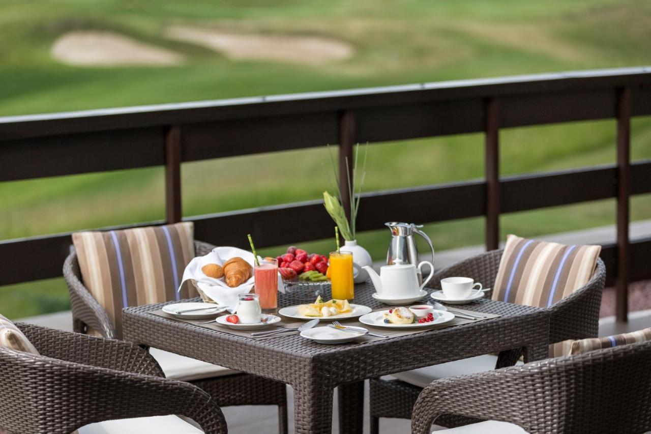 Superior Golf And Spa Resort Jarkov Exterior foto