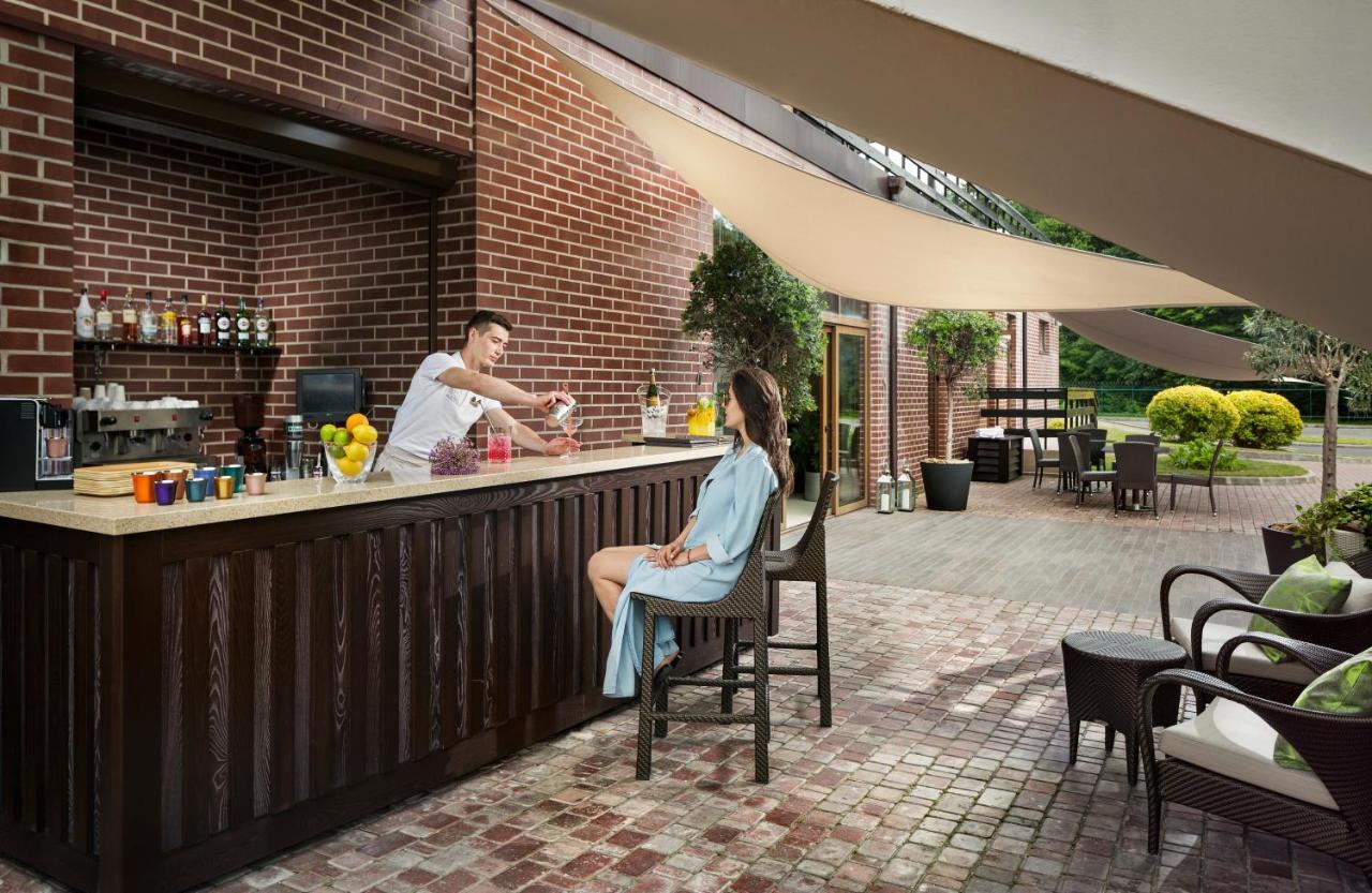 Superior Golf And Spa Resort Jarkov Exterior foto